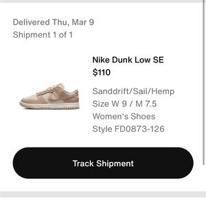 Lightly worn womens Nike dunks